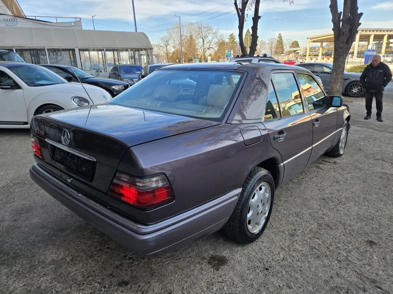 Mercedes-Benz E 220 E220 бензин 150 коня, снимка 3 - Автомобили и джипове - 48571299