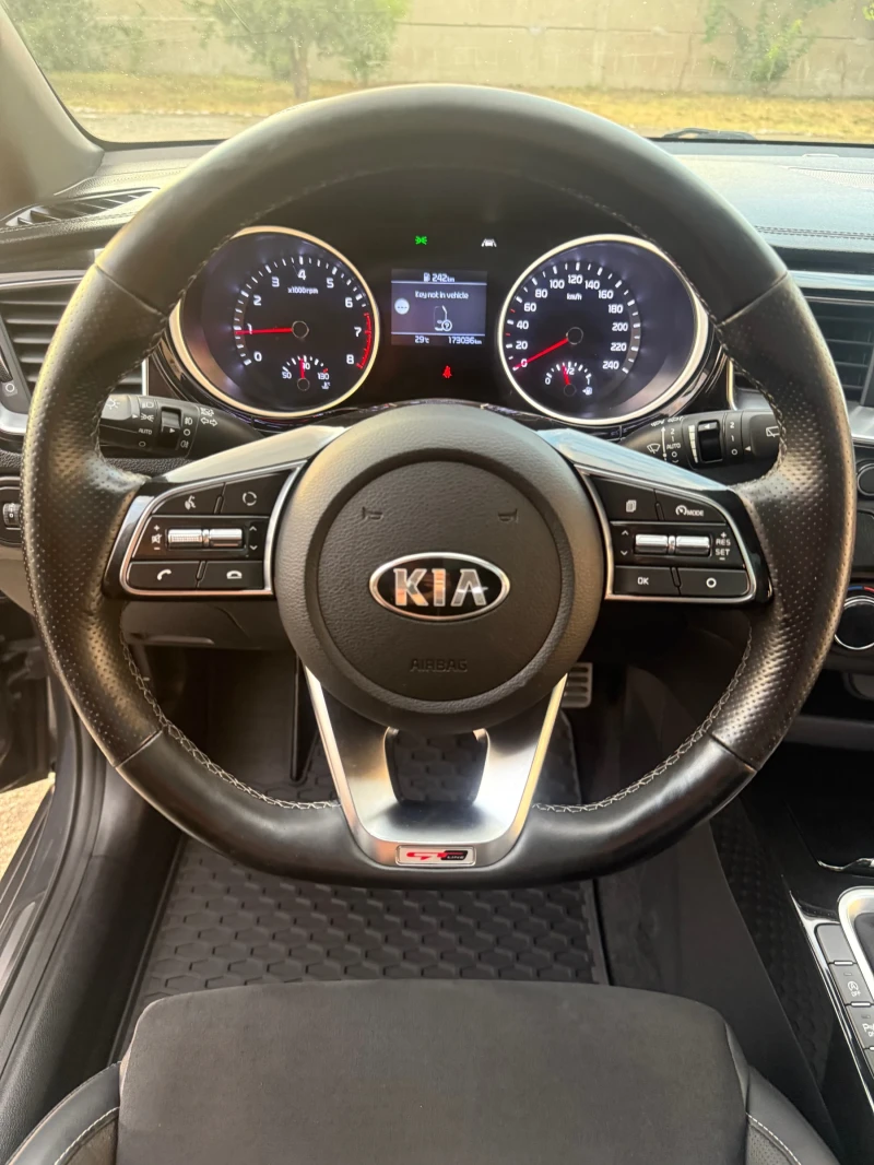 Kia Pro ceed GT Line * Panorama * Нови гуми, снимка 10 - Автомобили и джипове - 52451990
