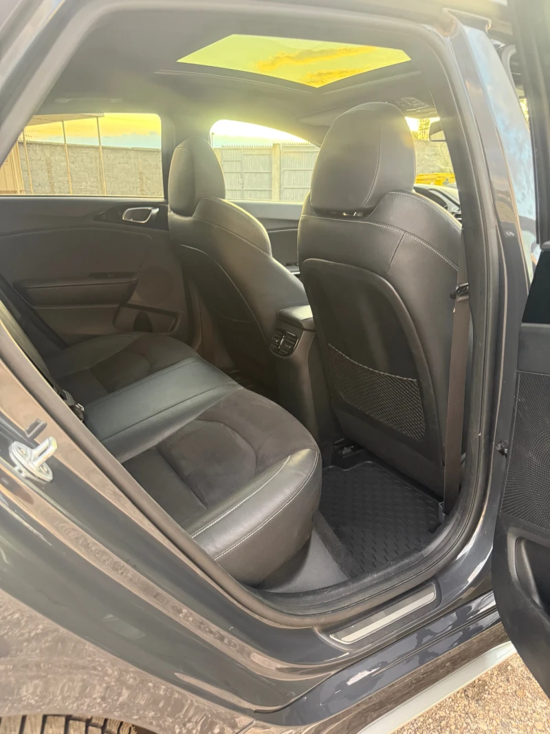 Kia Pro ceed GT Line * Panorama * Нови гуми, снимка 14 - Автомобили и джипове - 52451990