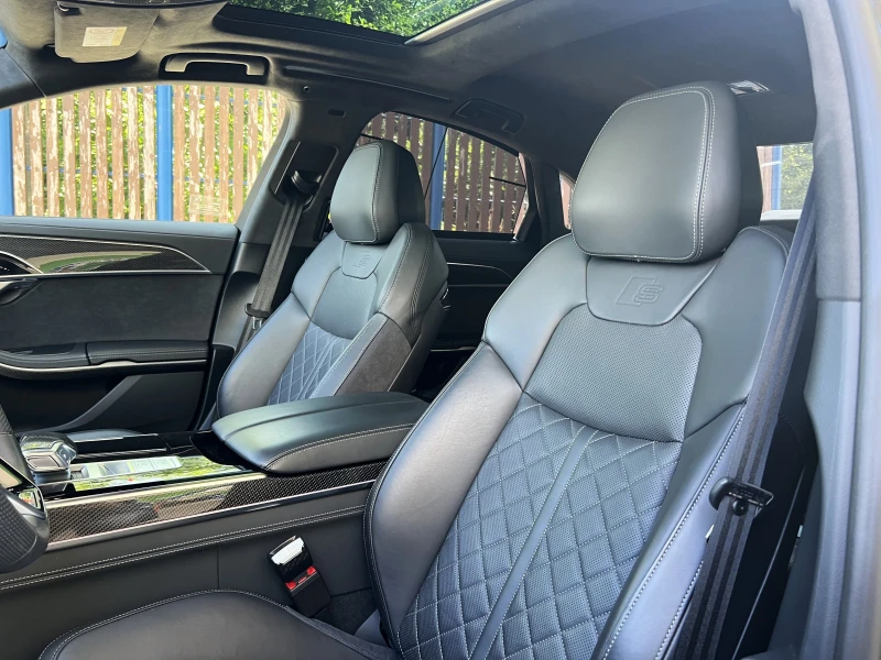 Audi S8 4.0 TFSI/CARBON/B&O/MATRIX/360/HEAD UP/BLACK OPTIC, снимка 9 - Автомобили и джипове - 51062348