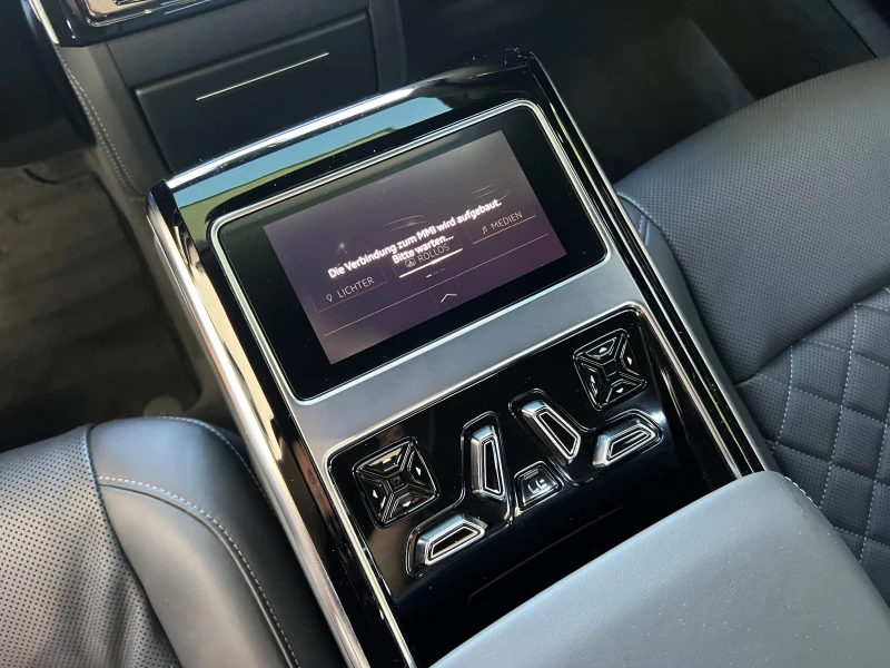 Audi S8 4.0 TFSI/CARBON/B&O/MATRIX/360/HEAD UP/BLACK OPTIC, снимка 16 - Автомобили и джипове - 51062348