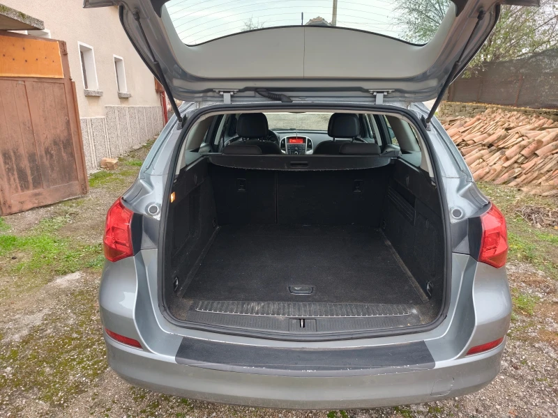 Opel Astra Astra Sports Tourer - 1.4 Edition, снимка 10 - Автомобили и джипове - 52592919