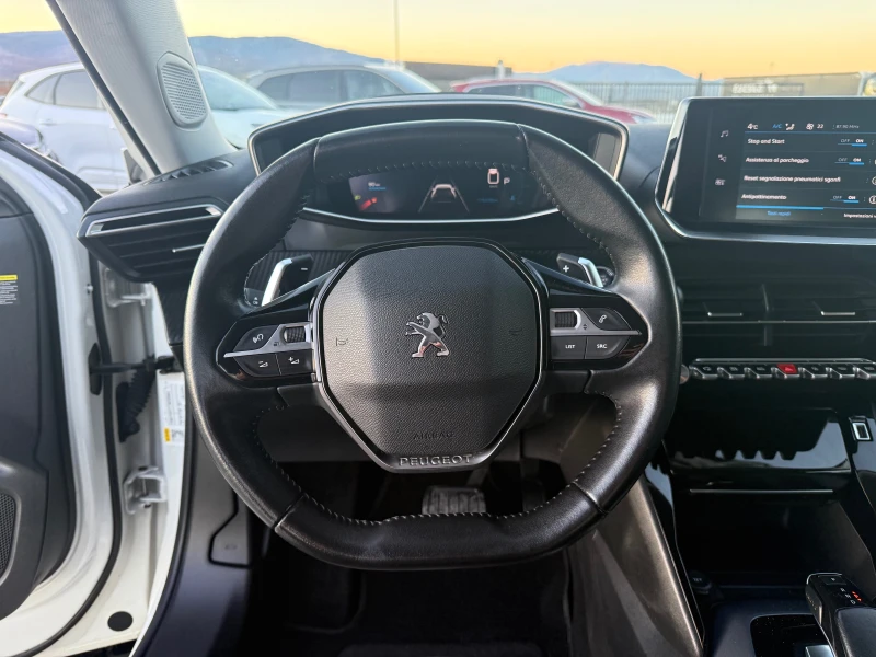 Peugeot 2008 1.5 hdi Бяла перла Собствен лизинг !!!, снимка 11 - Автомобили и джипове - 52929990