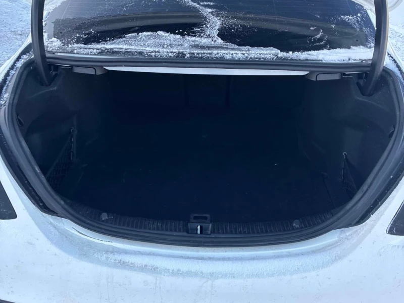 Mercedes-Benz C 300 * CARFAX * БЕЗ ПЪРВОНАЧАЛНА ВНОСКА, снимка 17 - Автомобили и джипове - 52931318