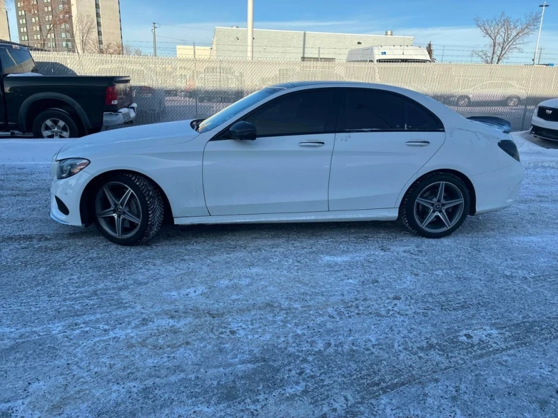 Mercedes-Benz C 300 * CARFAX * БЕЗ ПЪРВОНАЧАЛНА ВНОСКА, снимка 2 - Автомобили и джипове - 52931318