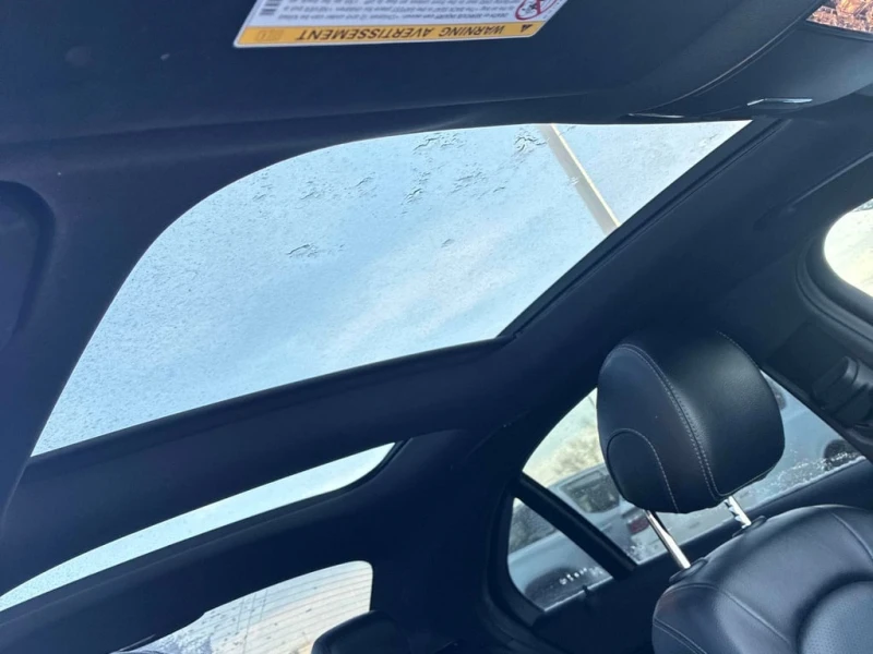 Mercedes-Benz C 300 * CARFAX * БЕЗ ПЪРВОНАЧАЛНА ВНОСКА, снимка 11 - Автомобили и джипове - 52931318