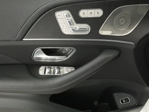 Mercedes-Benz GLE 450 d 4Matic = AMG Line = Premium Plus Гаранция, снимка 4 - Автомобили и джипове - 55823992