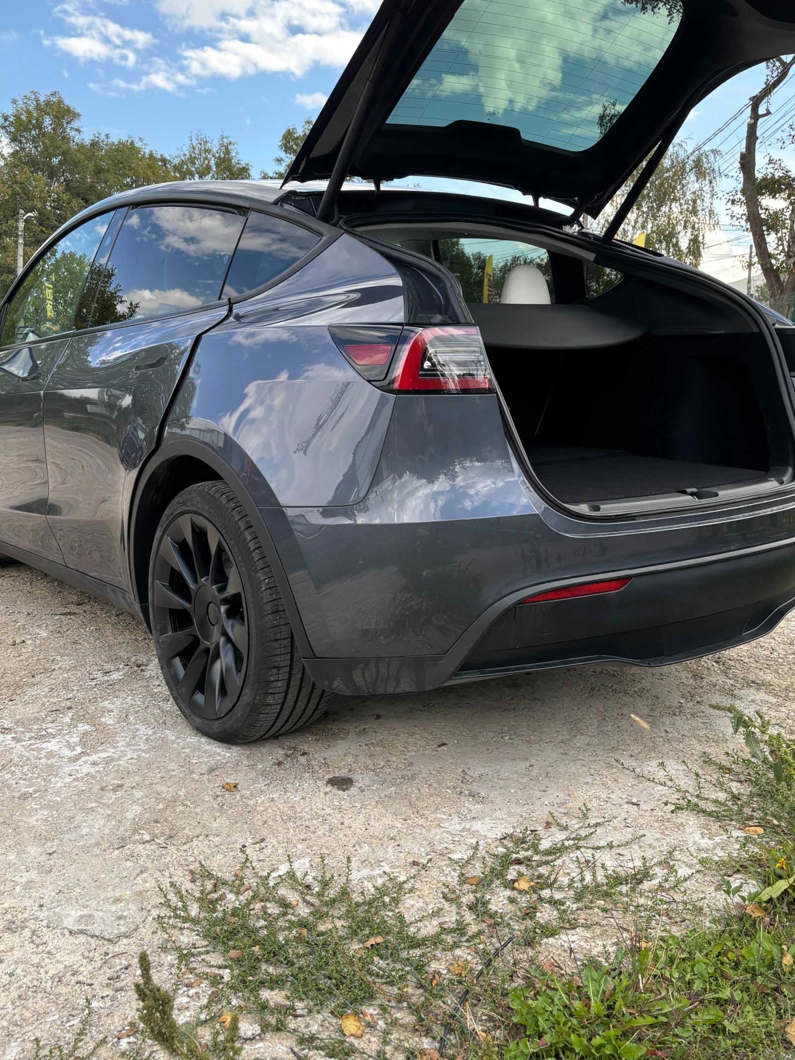 Tesla Model Y LR DM - изображение 3