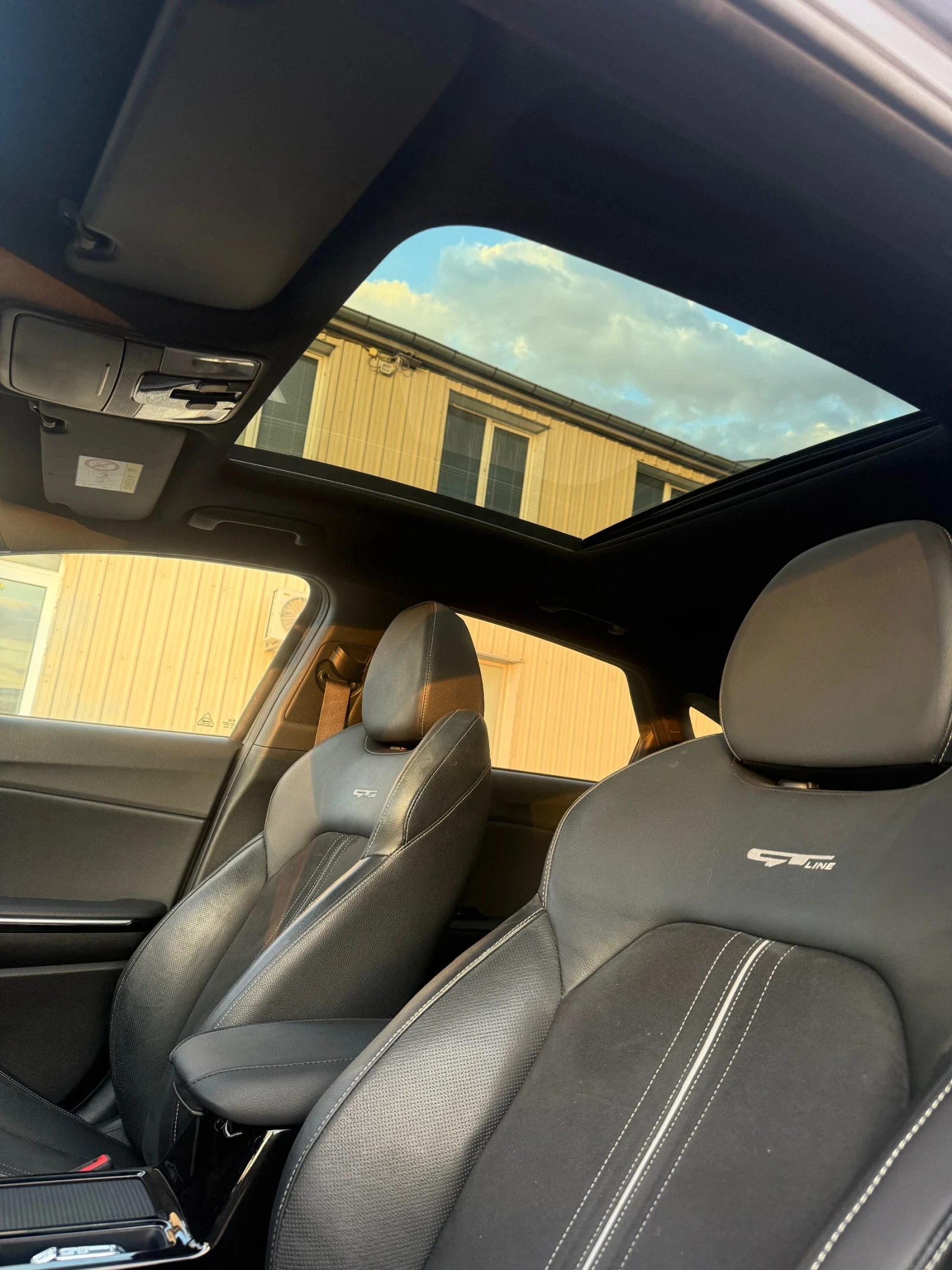 Kia Pro ceed GT Line * Panorama * Нови гуми - изображение 7