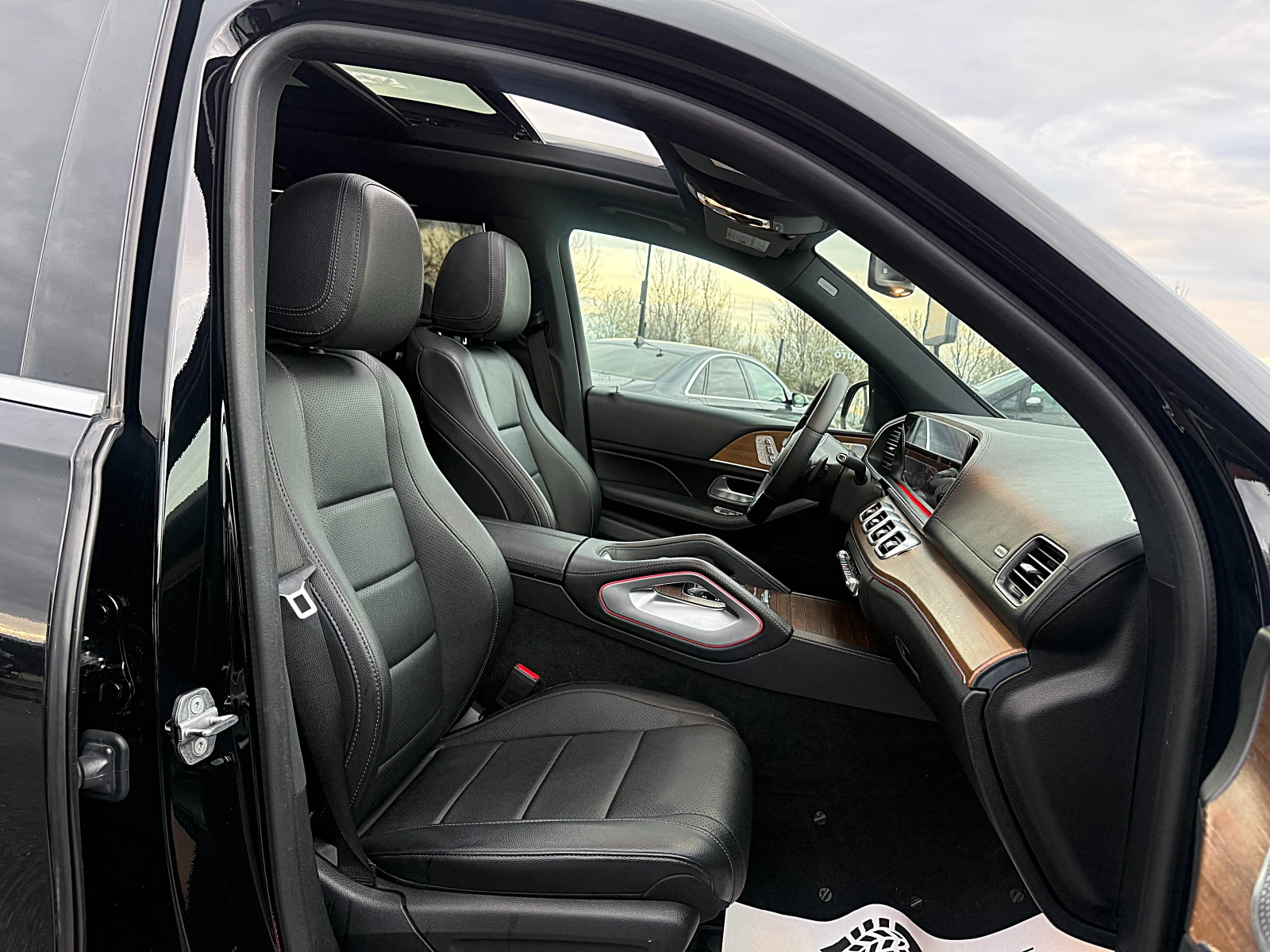 Mercedes-Benz GLS 450 MAYBACH-DISTRONIK-PANORAMA-MONITORI-4x4-ПОДГРЯВАНЕ, снимка 12 - Автомобили и джипове - 52555729