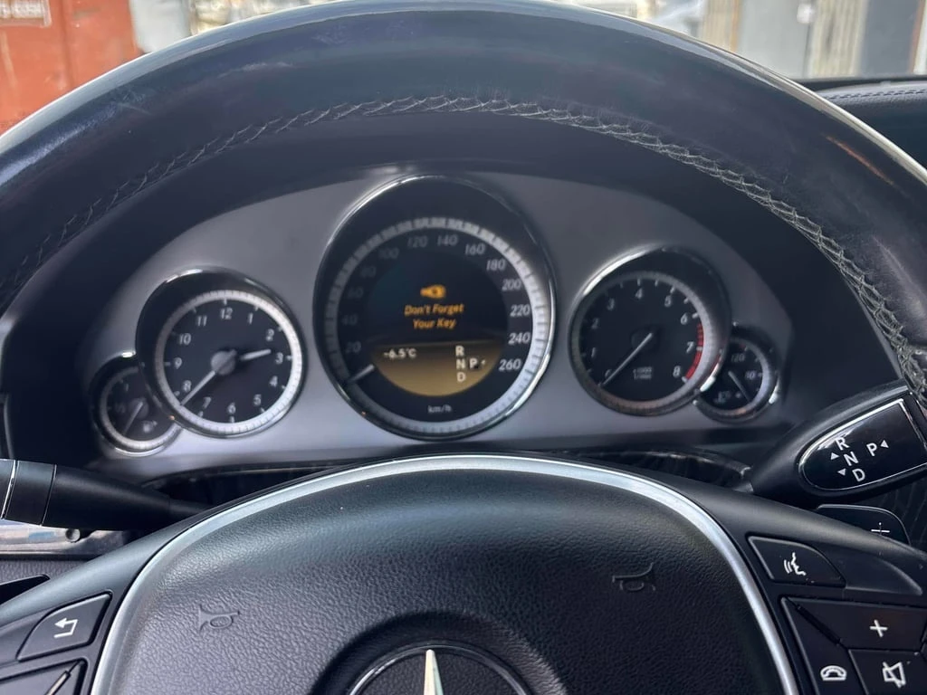 Mercedes-Benz E 55 * 550 * CARFAX * БЕЗ ПЪРВОНАЧАЛНА ВНОСКА - изображение 8