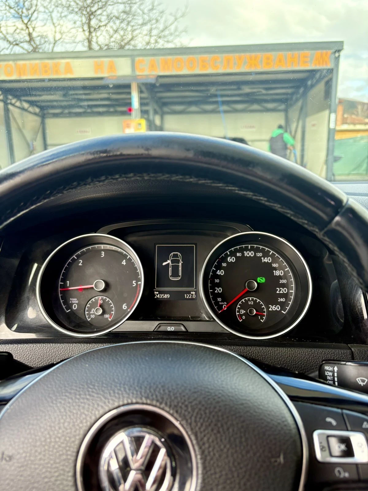 VW Golf 1.6TDI - изображение 10