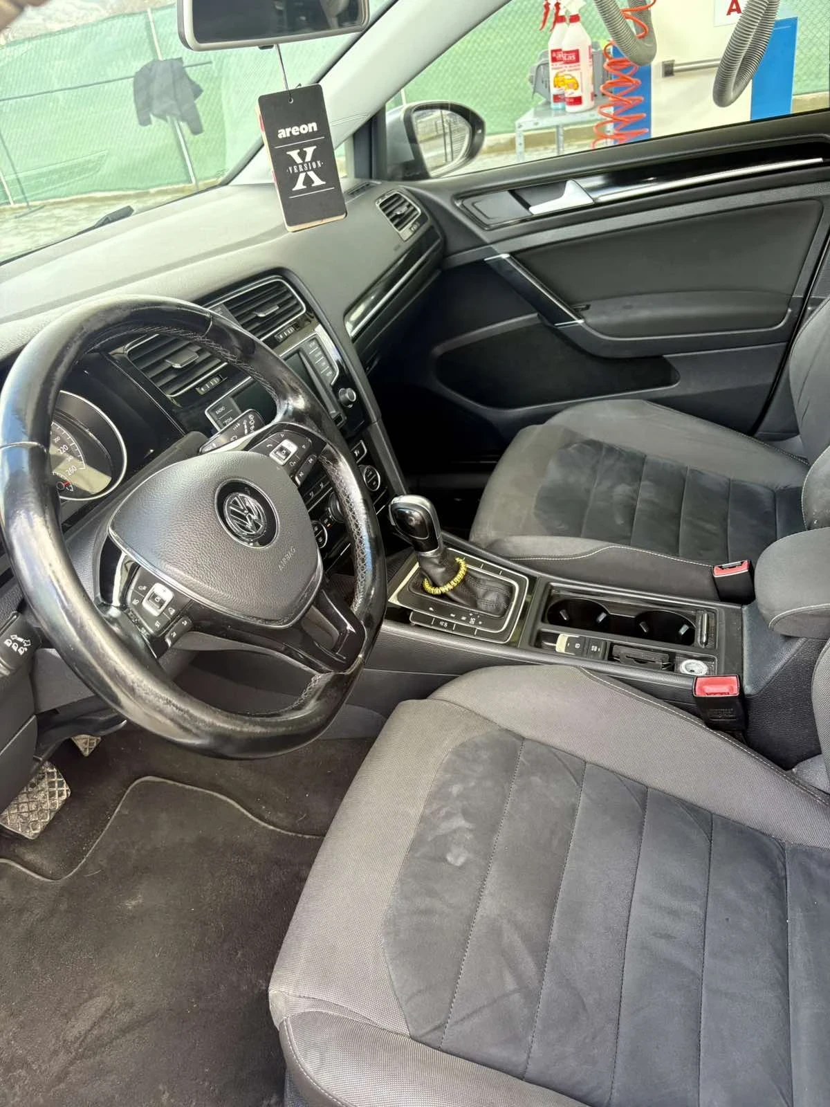 VW Golf 1.6TDI - изображение 8