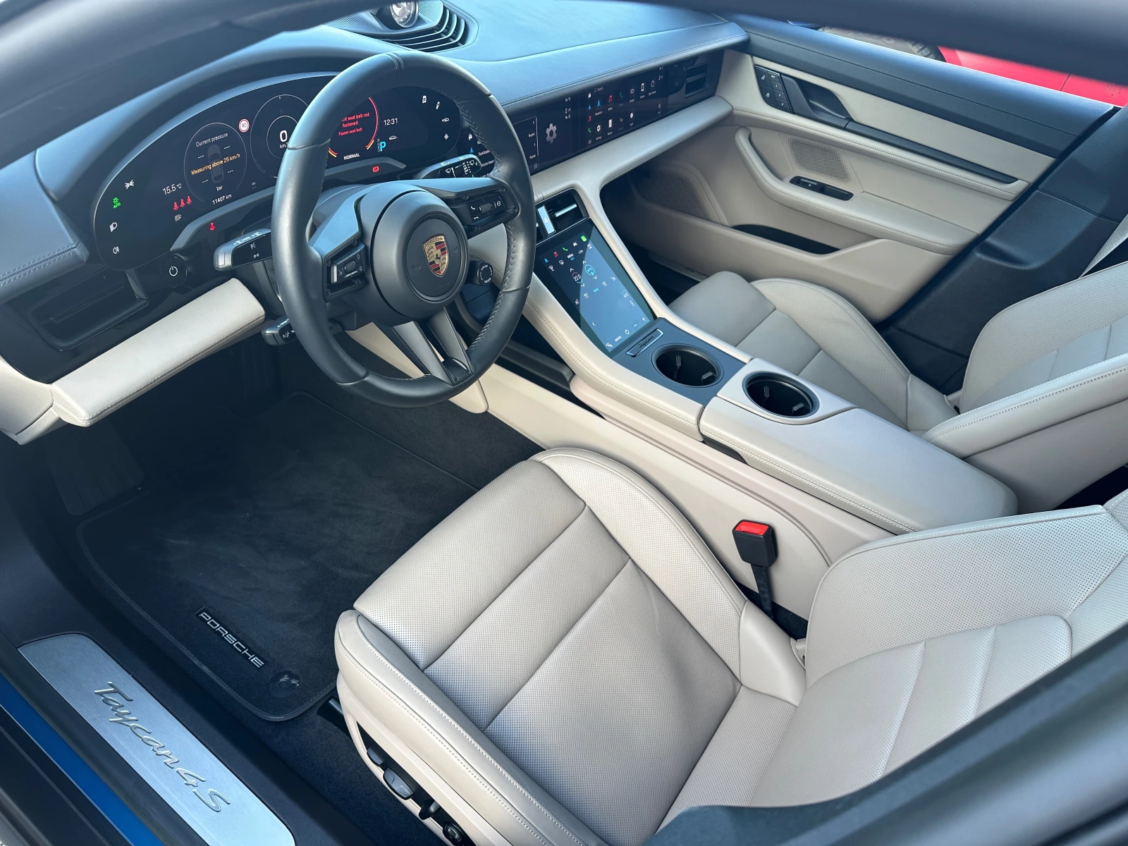 Porsche Taycan 4S обдухване завиваща ос BOSE, снимка 8 - Автомобили и джипове - 53875837