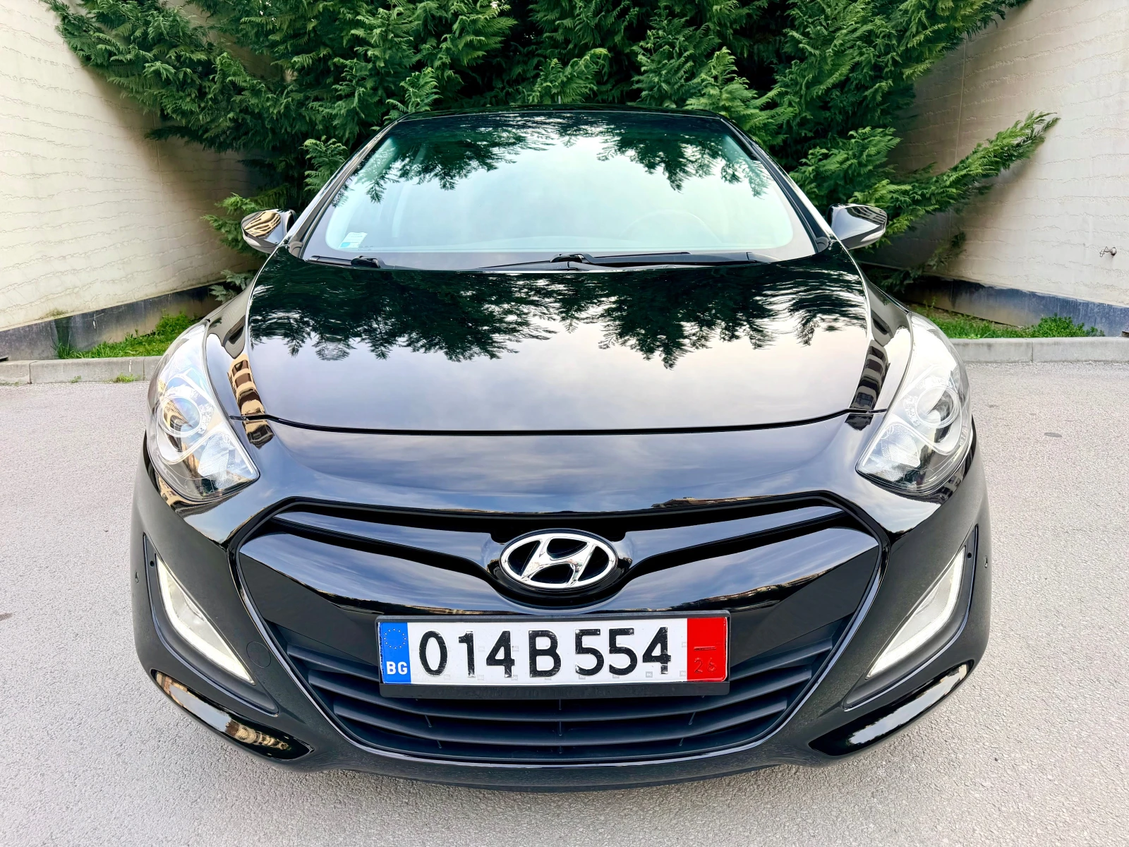 Hyundai I30 1.6CRDI PREMIUM PANORAMA NAVI KOJA KEYLESS-GO FULL, снимка 2 - Автомобили и джипове - 53893069