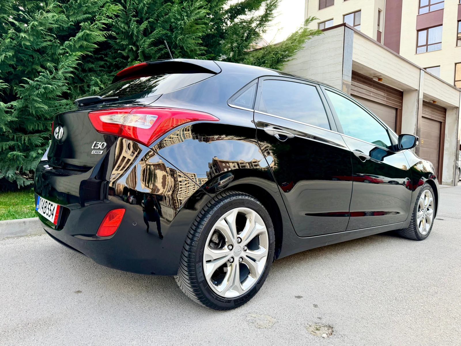 Hyundai I30 1.6CRDI PREMIUM PANORAMA NAVI KOJA KEYLESS-GO FULL, снимка 5 - Автомобили и джипове - 53893069