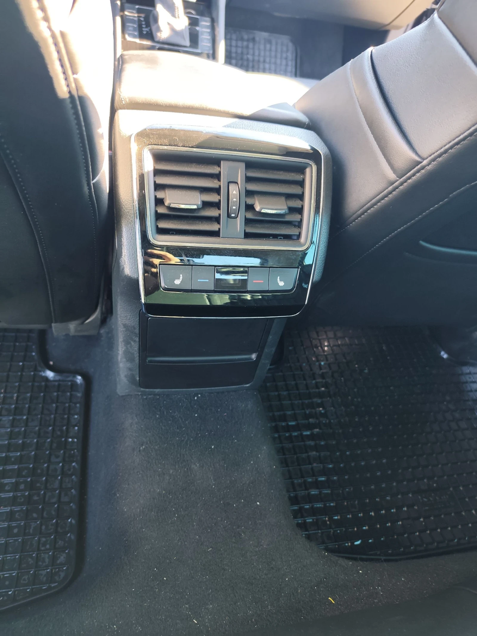 Skoda Superb 1.8 TSI, снимка 14 - Автомобили и джипове - 54576015