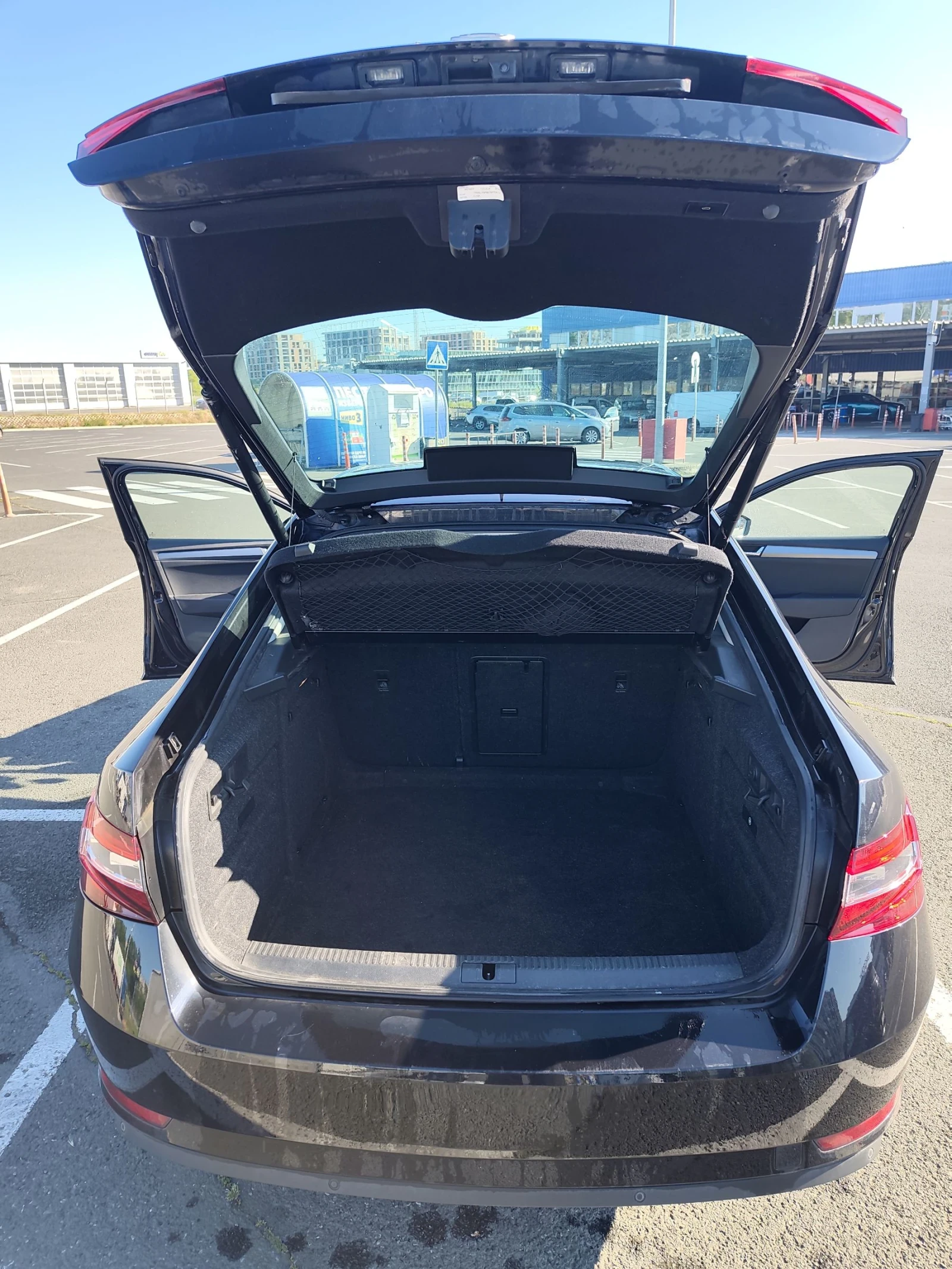 Skoda Superb 1.8 TSI, снимка 15 - Автомобили и джипове - 54576015