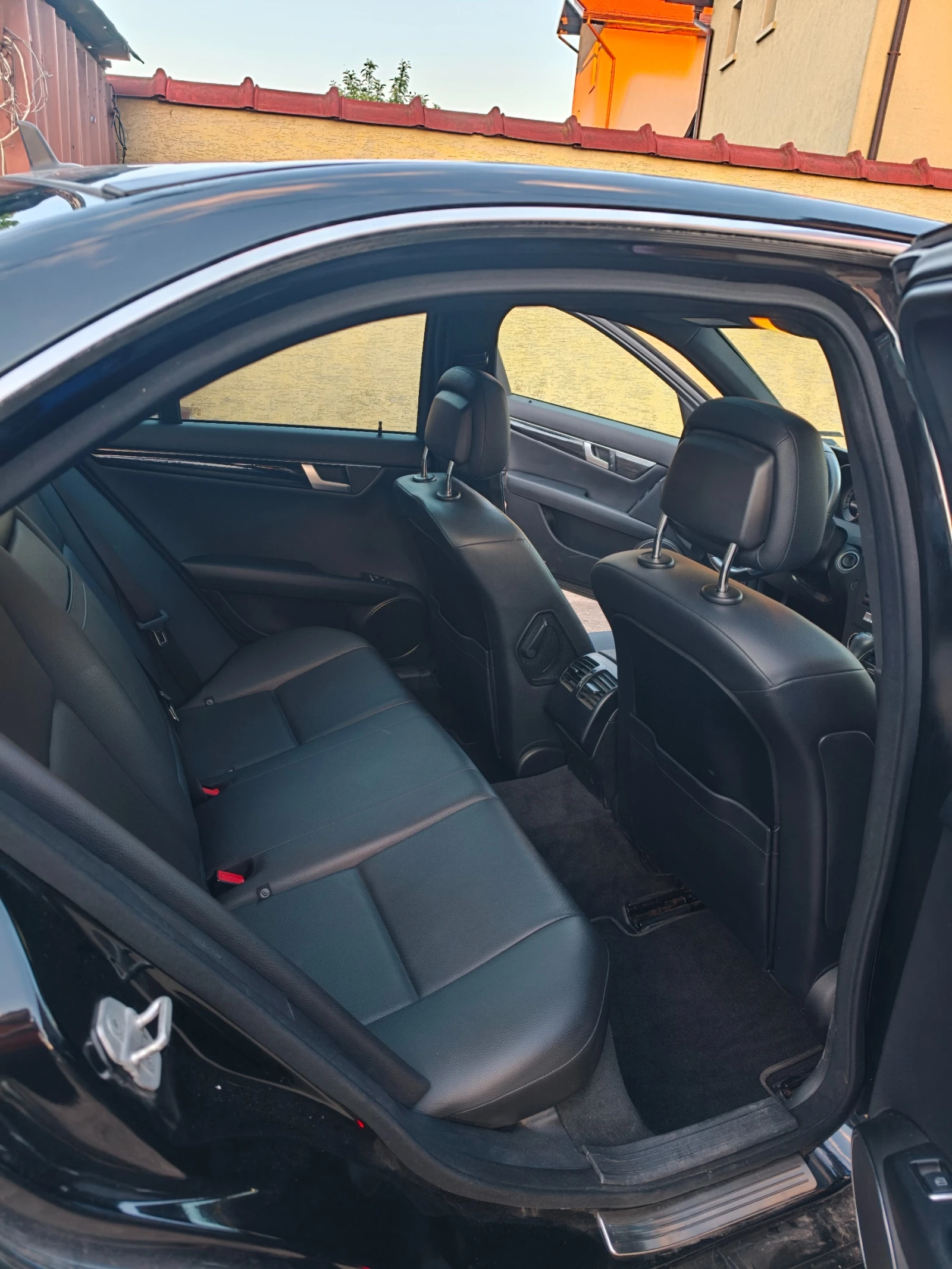 Mercedes-Benz C 300 AMG 4MATIC M276 252к.с., снимка 7 - Автомобили и джипове - 54693291