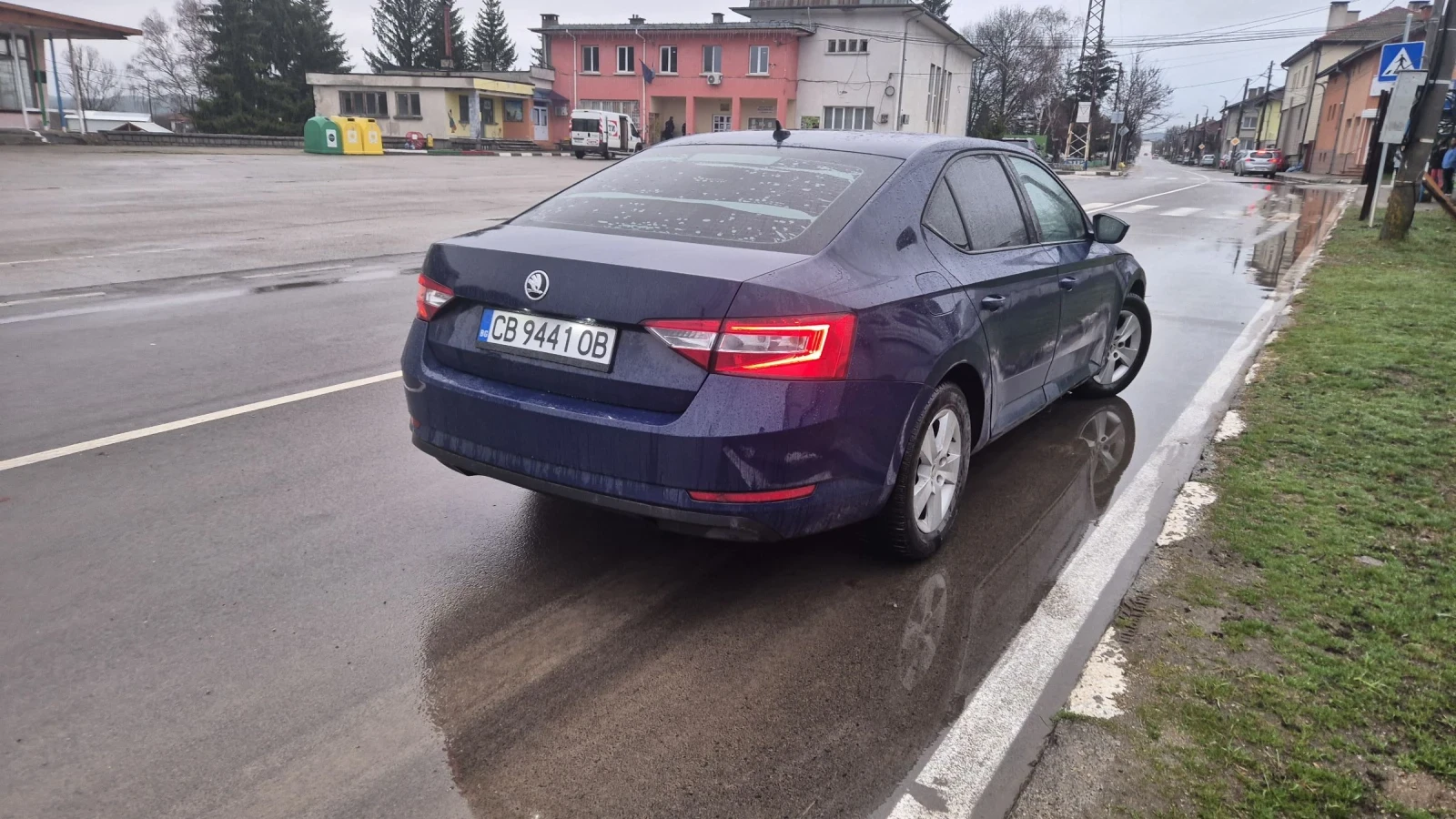 Skoda Superb ОБСЛУЖЕНА! БАРТЕР!, снимка 3 - Автомобили и джипове - 54718469