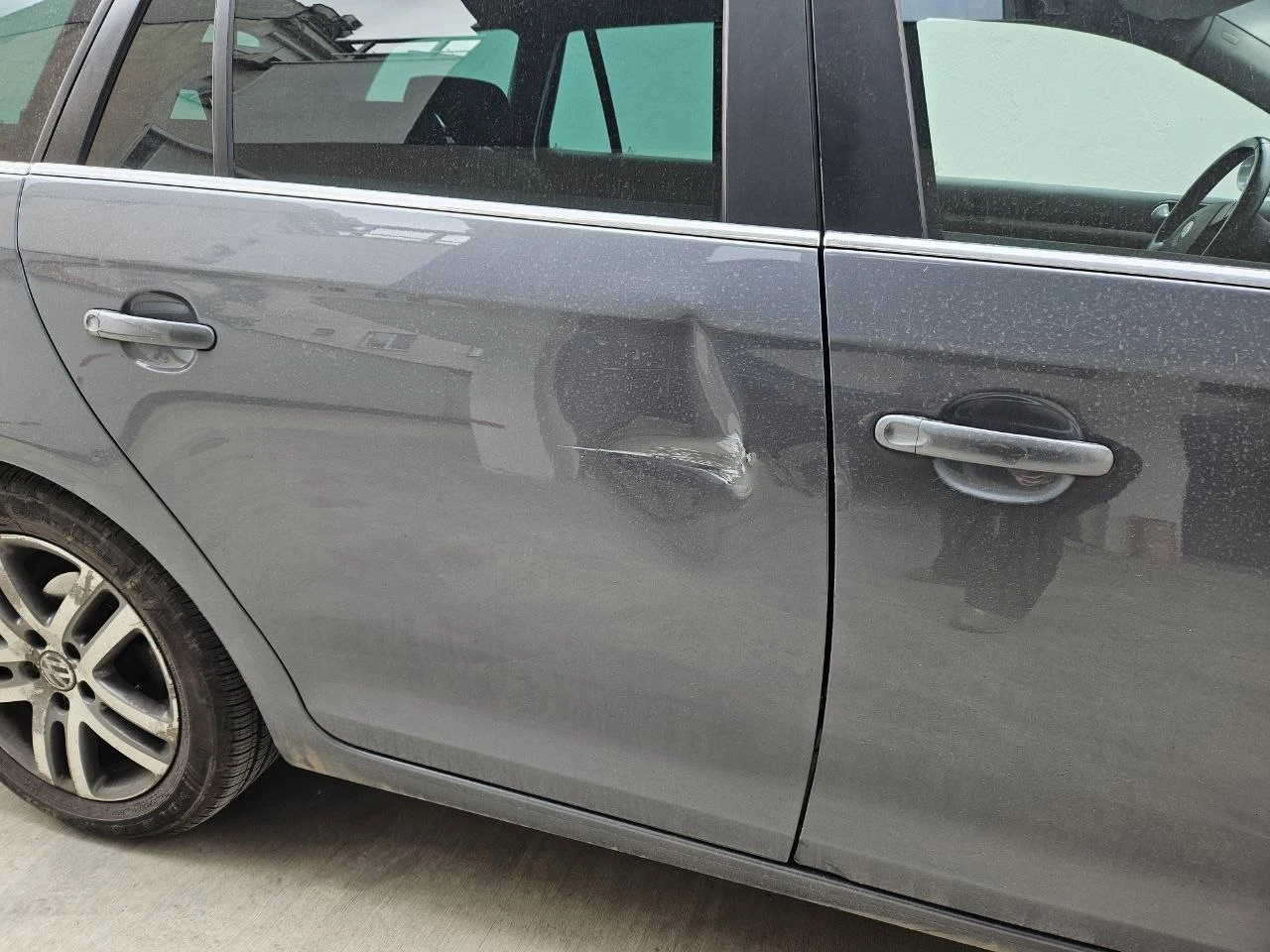 VW Golf Комби, снимка 4 - Автомобили и джипове - 54973671