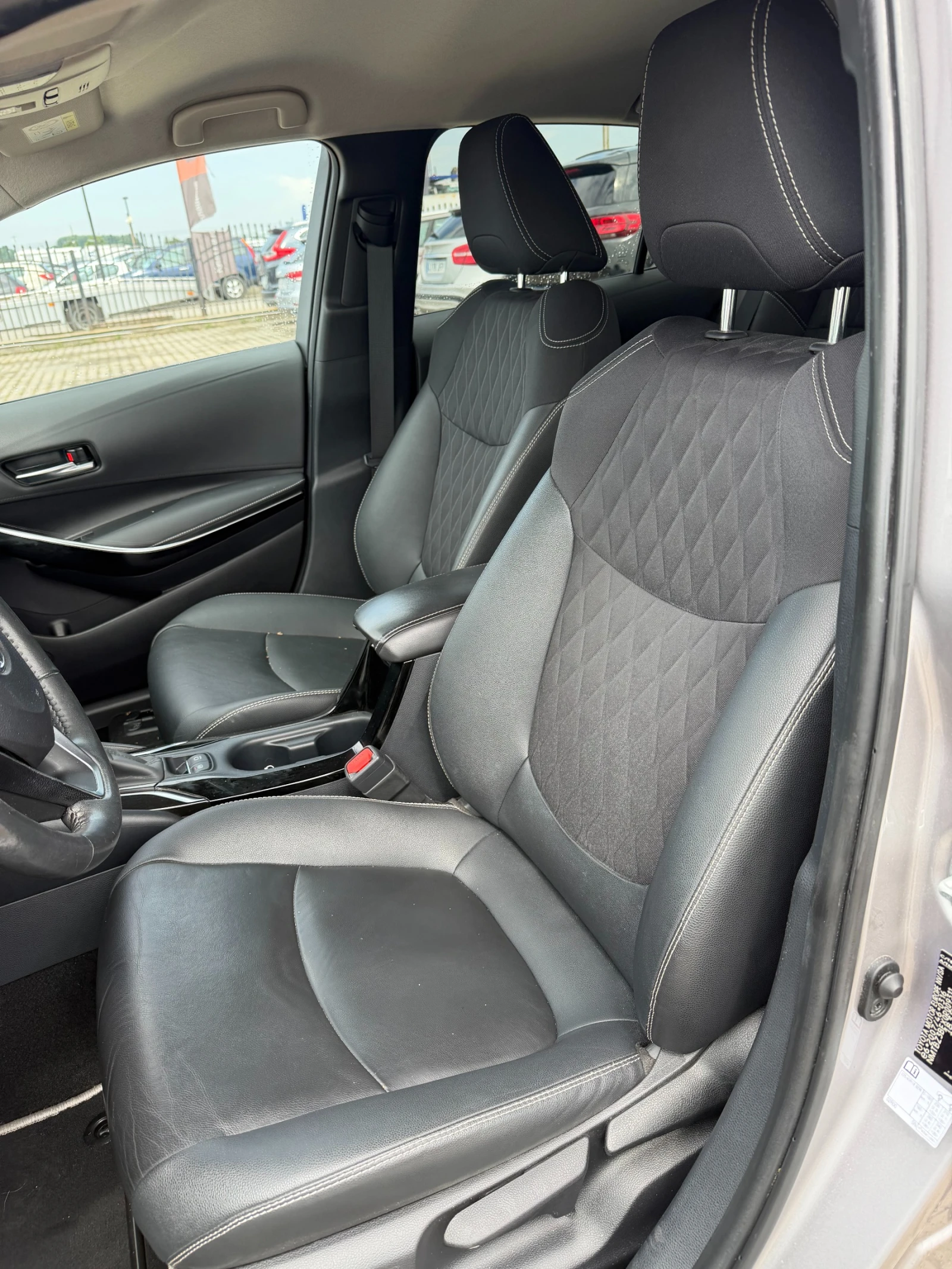 Toyota Corolla 1.2HYBRID AVTOMAT/NAVI/KOJA/KAMERA EURO 6, снимка 12 - Автомобили и джипове - 55030300