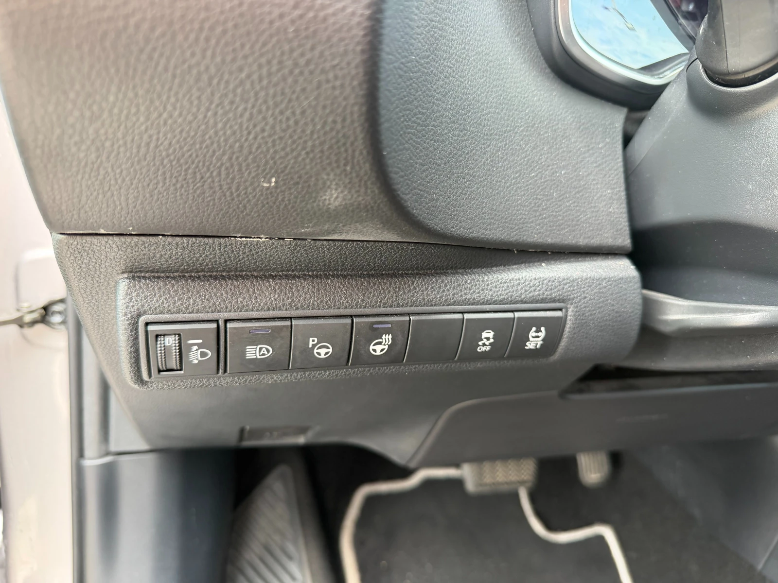 Toyota Corolla 1.2HYBRID AVTOMAT/NAVI/KOJA/KAMERA EURO 6, снимка 13 - Автомобили и джипове - 55030300