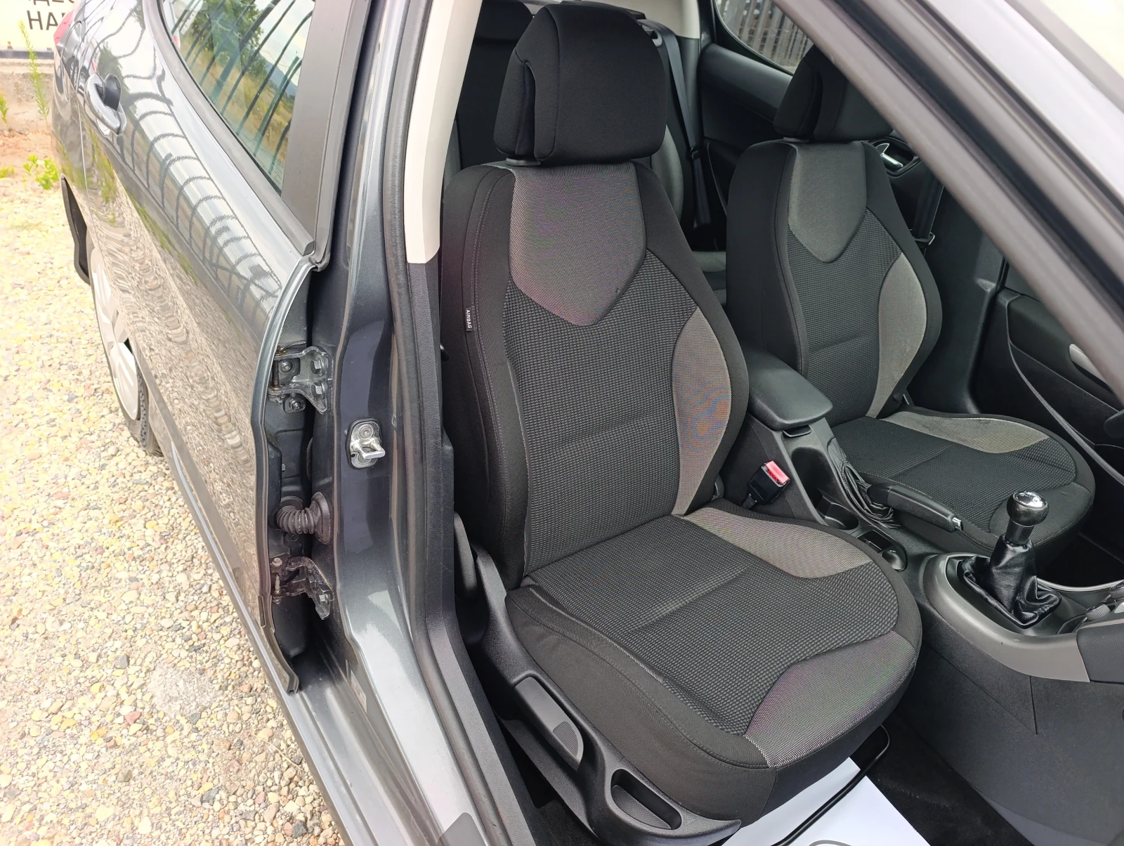 Peugeot 308 1.6i-16v БЕНЗИН, снимка 16 - Автомобили и джипове - 55412890