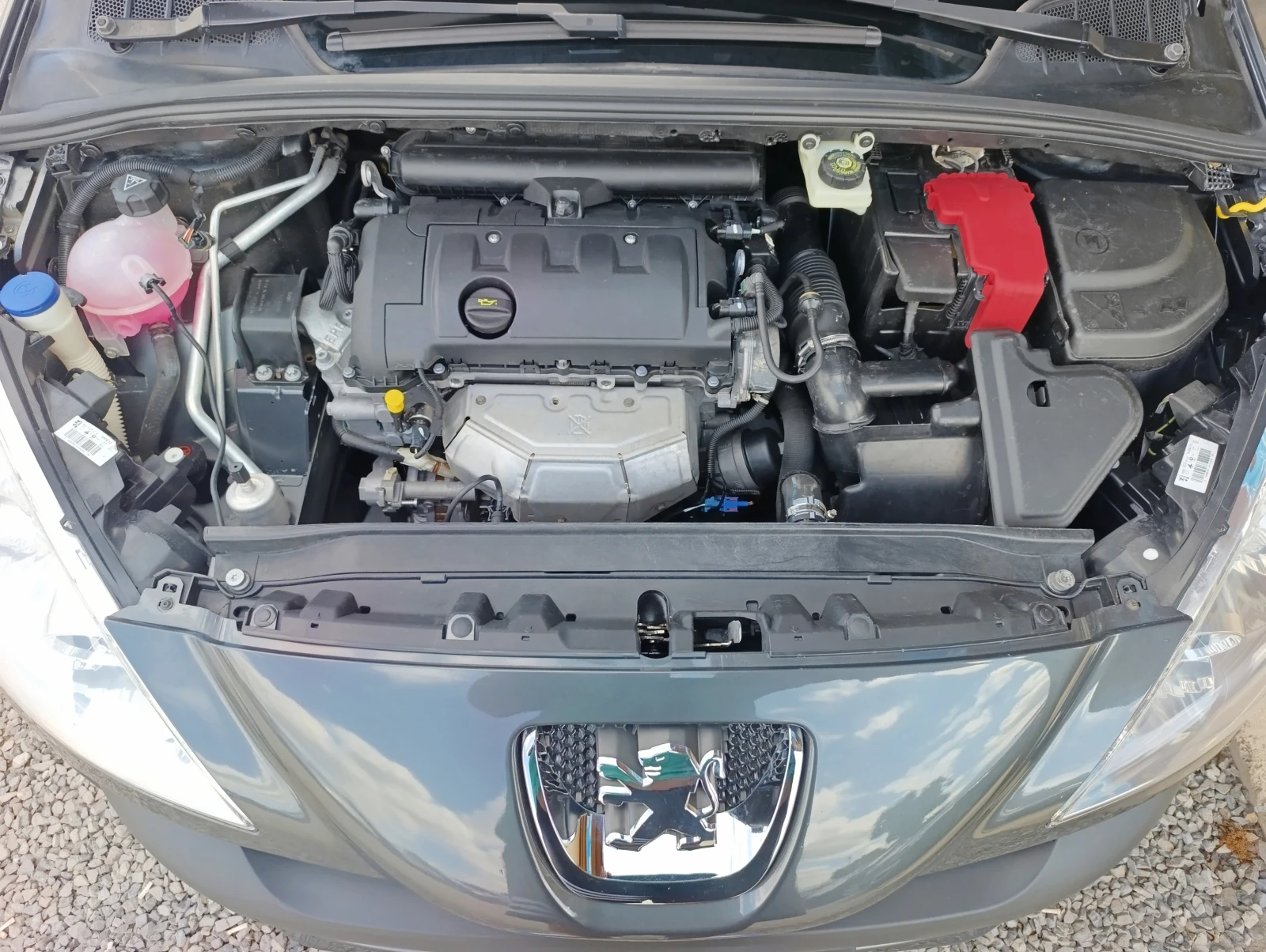 Peugeot 308 1.6i-16v БЕНЗИН, снимка 17 - Автомобили и джипове - 55412890