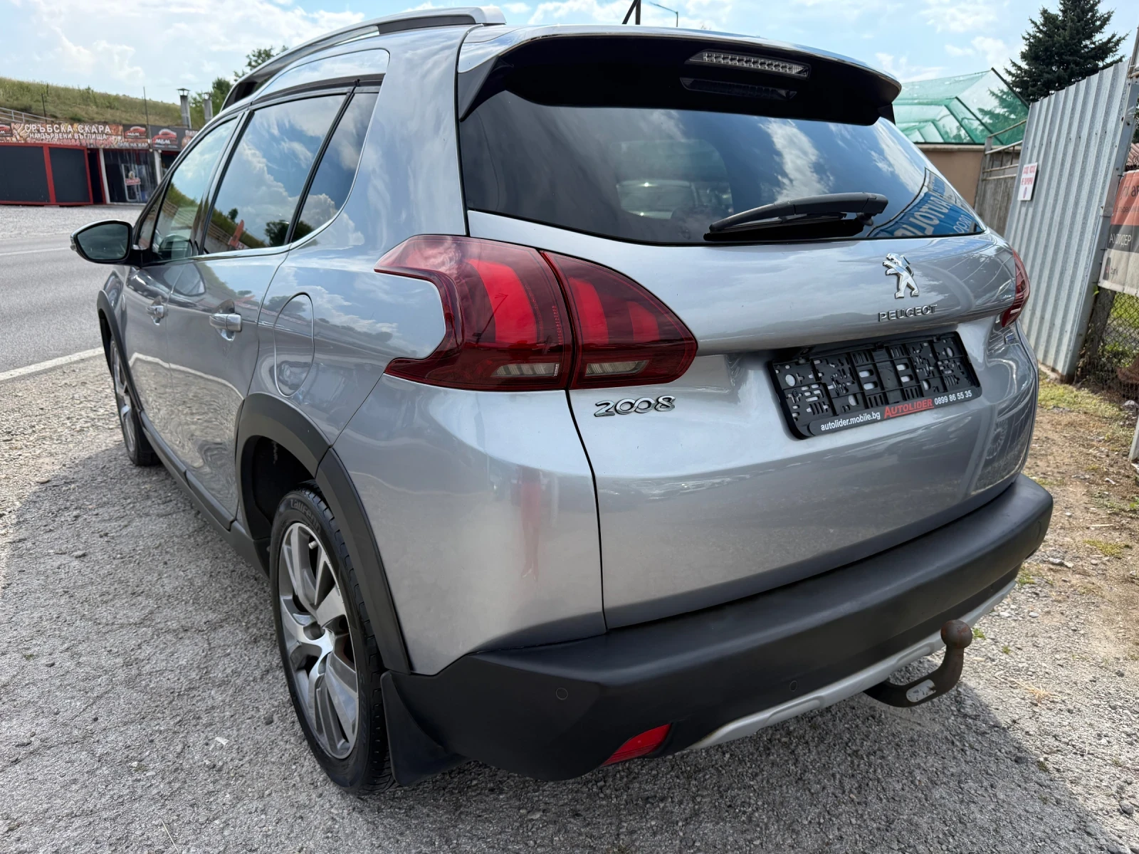 Peugeot 2008 1.2 i 110k.c. Euro6B, снимка 7 - Автомобили и джипове - 55445992