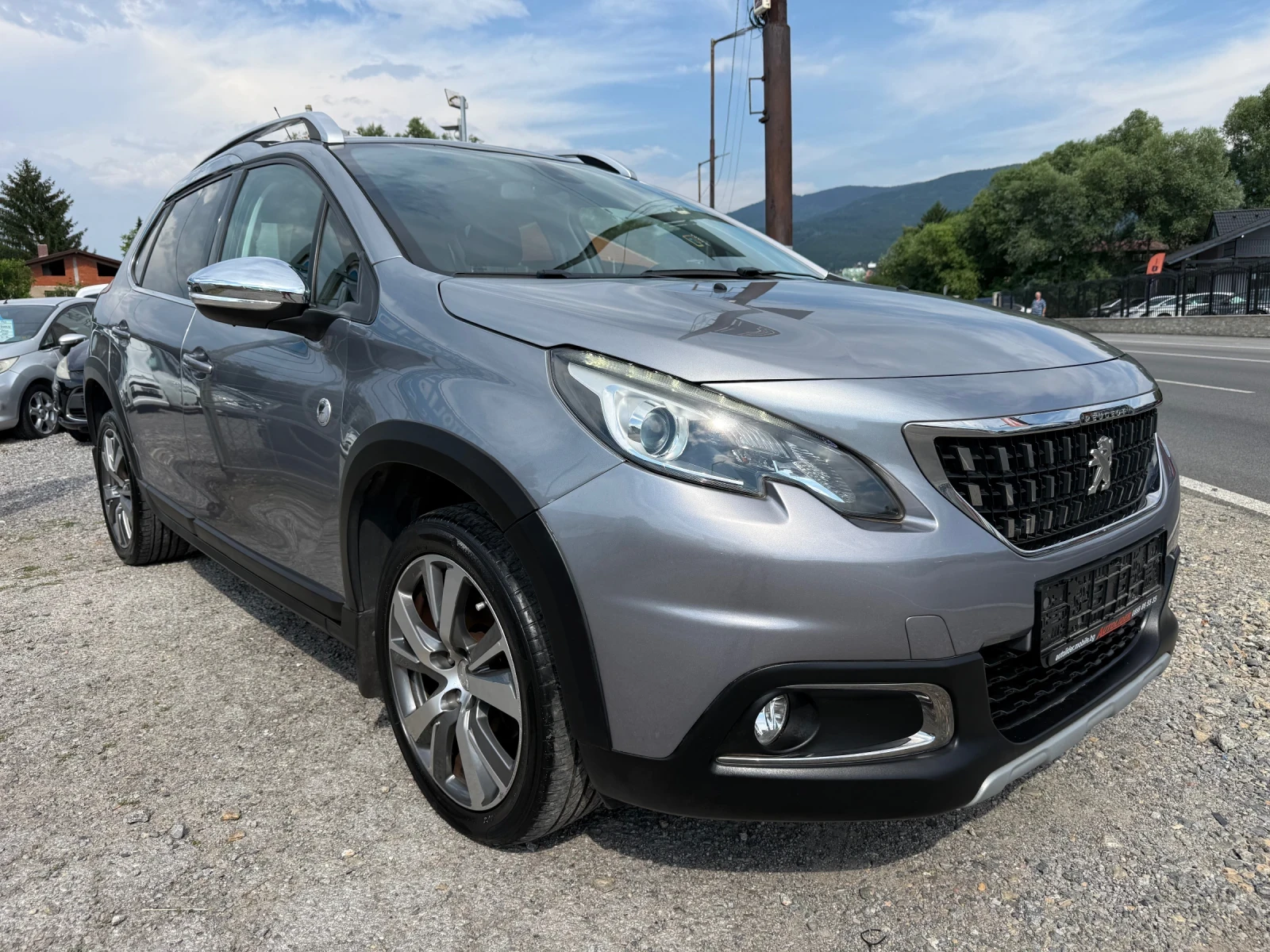 Peugeot 2008 1.2 i 110k.c. Euro6B, снимка 3 - Автомобили и джипове - 55445992