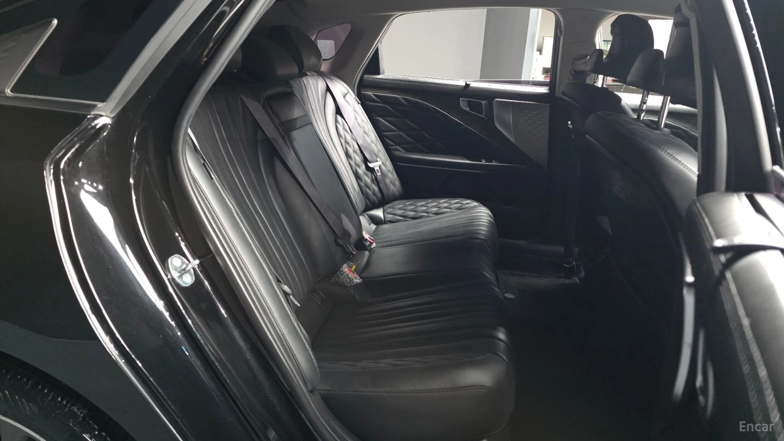 Kia K8 SIGNATURE/DIGITAL/360CAMERA/DRIVE-ASSISTS, снимка 16 - Автомобили и джипове - 55446879