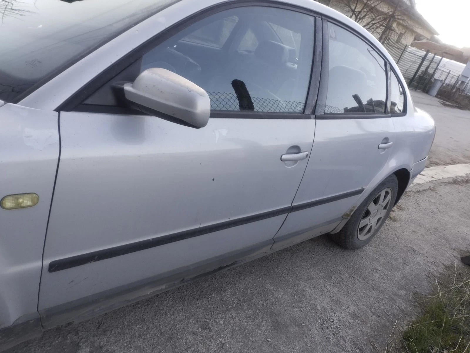 VW Passat, снимка 2 - Автомобили и джипове - 55580725