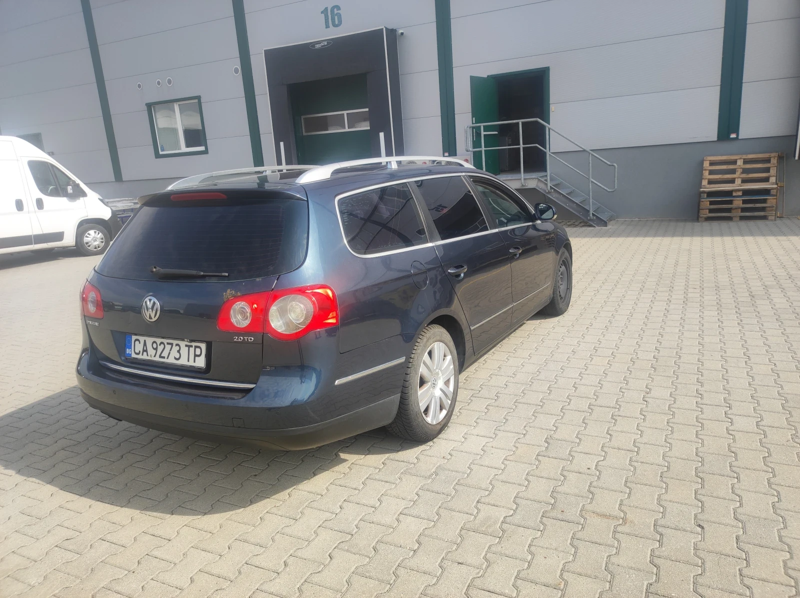VW Passat, снимка 3 - Автомобили и джипове - 55651934