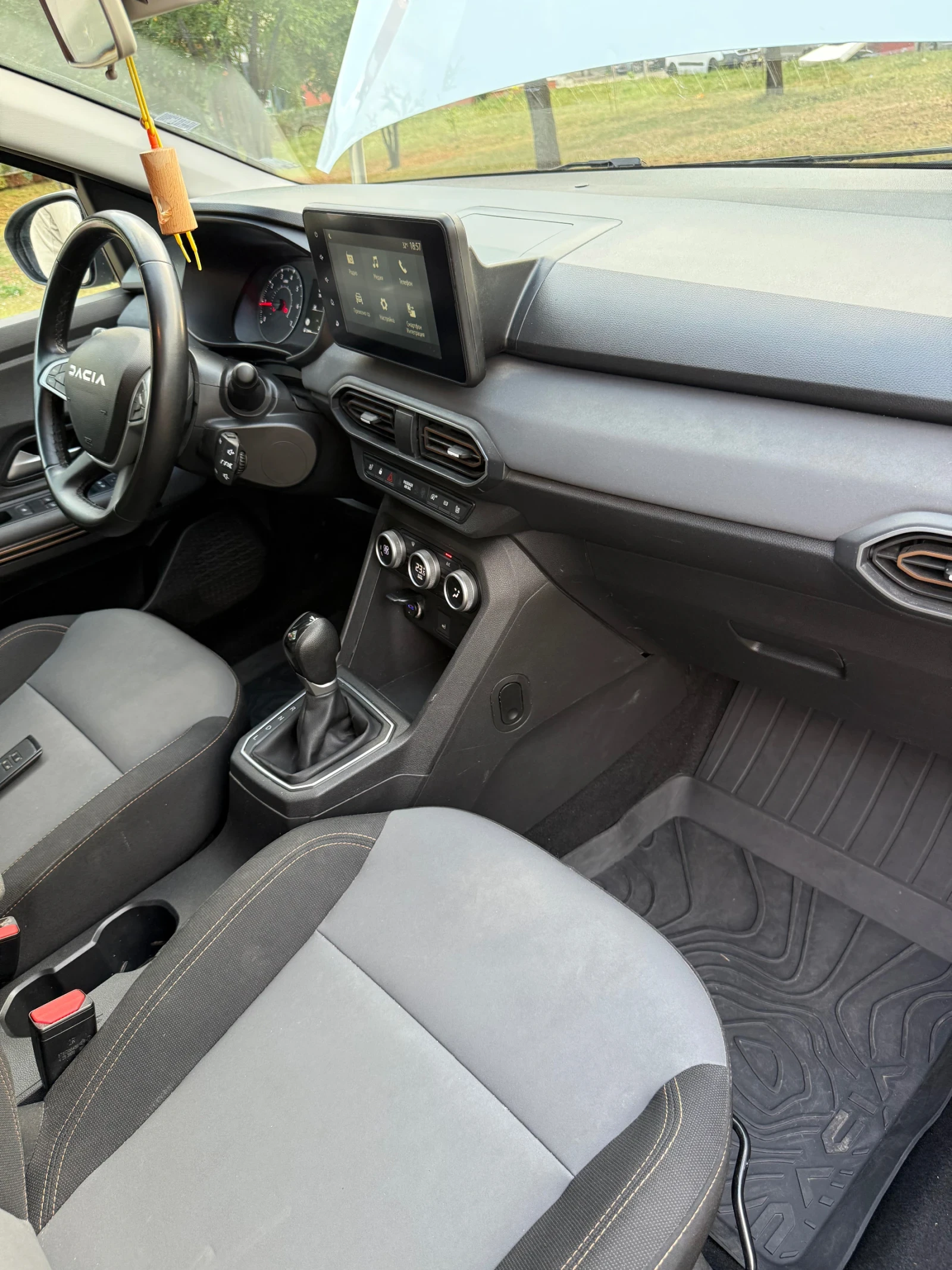 Dacia Sandero Stepway, снимка 10 - Автомобили и джипове - 55891995