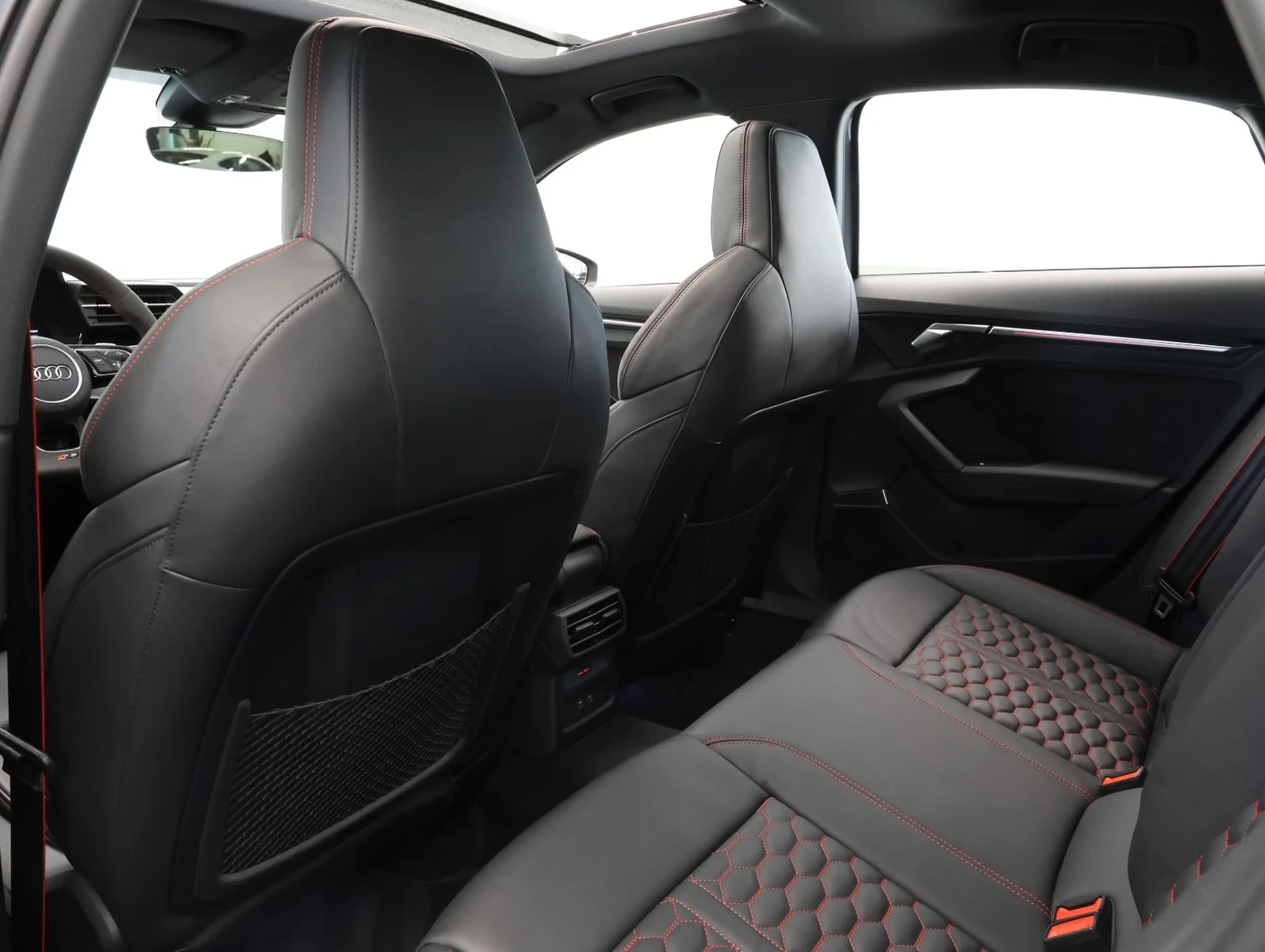 Audi Rs3, снимка 10 - Автомобили и джипове - 56484679
