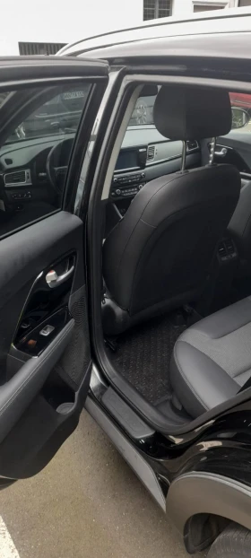 Kia Niro Vision + - 90 000 км, снимка 9