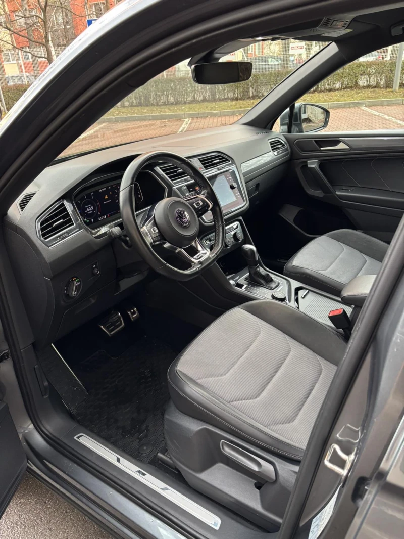 VW Tiguan Allspace LWB R-Line 2.0TDI 4MOTION BMT, снимка 7 - Автомобили и джипове - 52826354