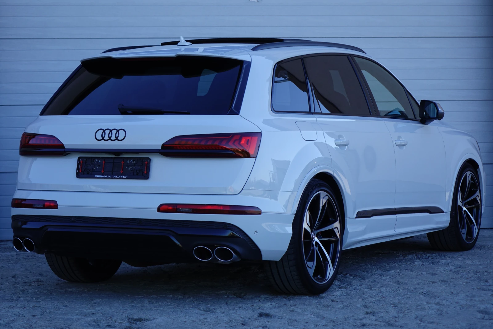 Audi SQ7 3XS-LINE* RS* LASER* PANO* 360* 6+ 1*  - изображение 8