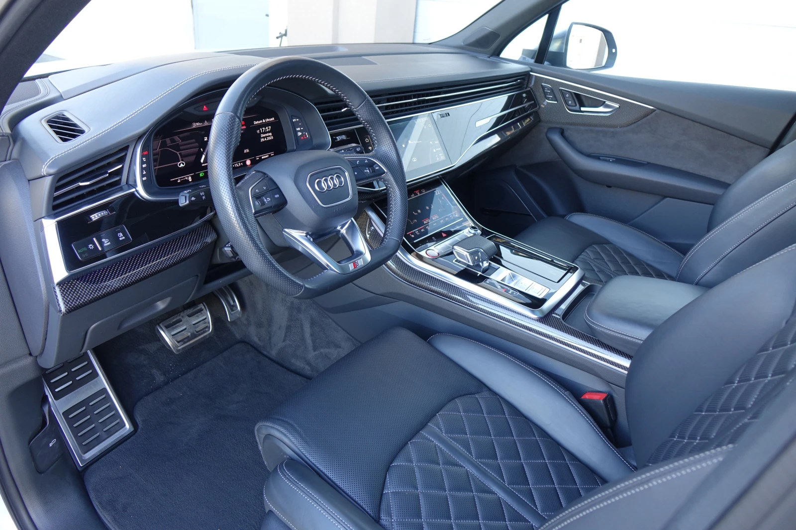 Audi SQ7 3XS-LINE* RS* LASER* PANO* 360* 6+ 1*  - изображение 9