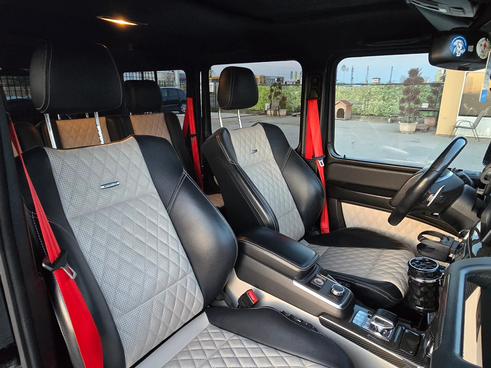 Mercedes-Benz G 63 AMG BRABUS 700* Designo* Obduhvane* Pogdrev, снимка 12 - Автомобили и джипове - 53877415