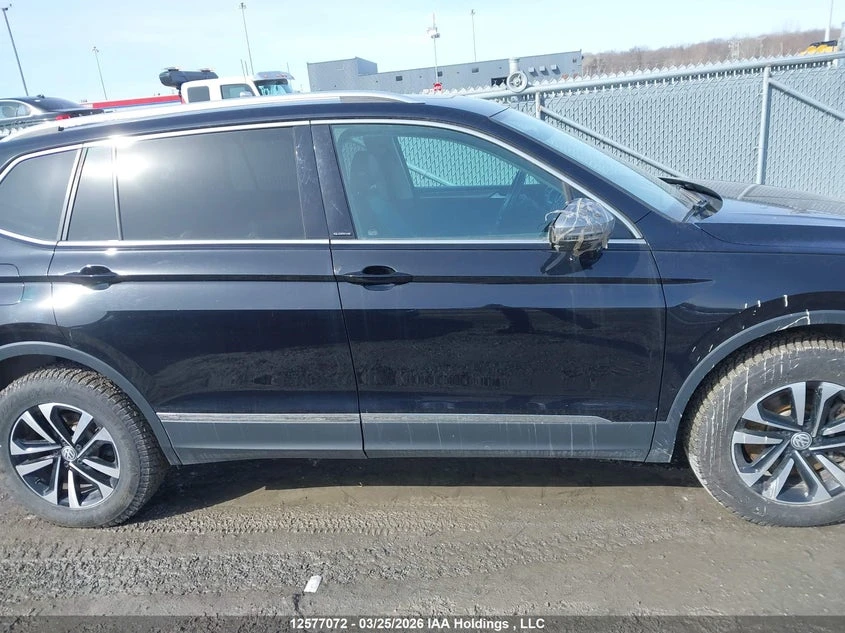 VW Tiguan 2.0l Volkswagen, снимка 13 - Автомобили и джипове - 55041311