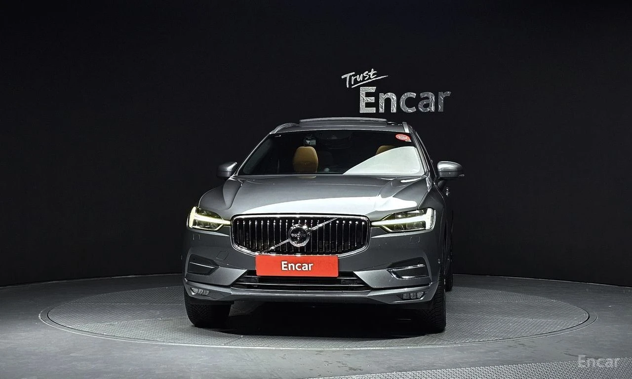 Volvo XC60 ПОДРЕВИ * HEAD-UP * B&W * АВТОКРЕДИТ, снимка 4 - Автомобили и джипове - 55277035