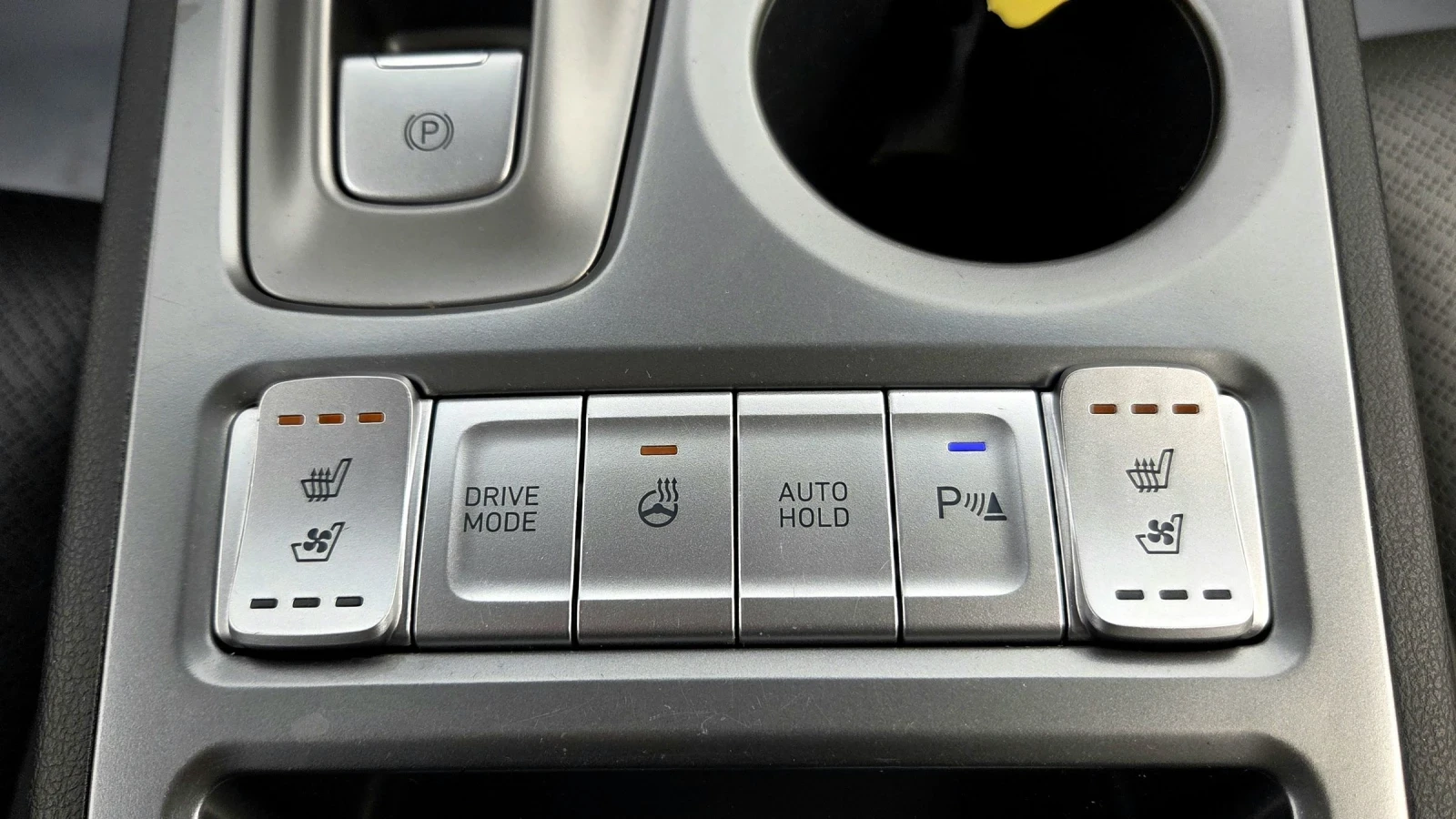 Hyundai Kona SOH100%/Premium, снимка 16 - Автомобили и джипове - 55314164