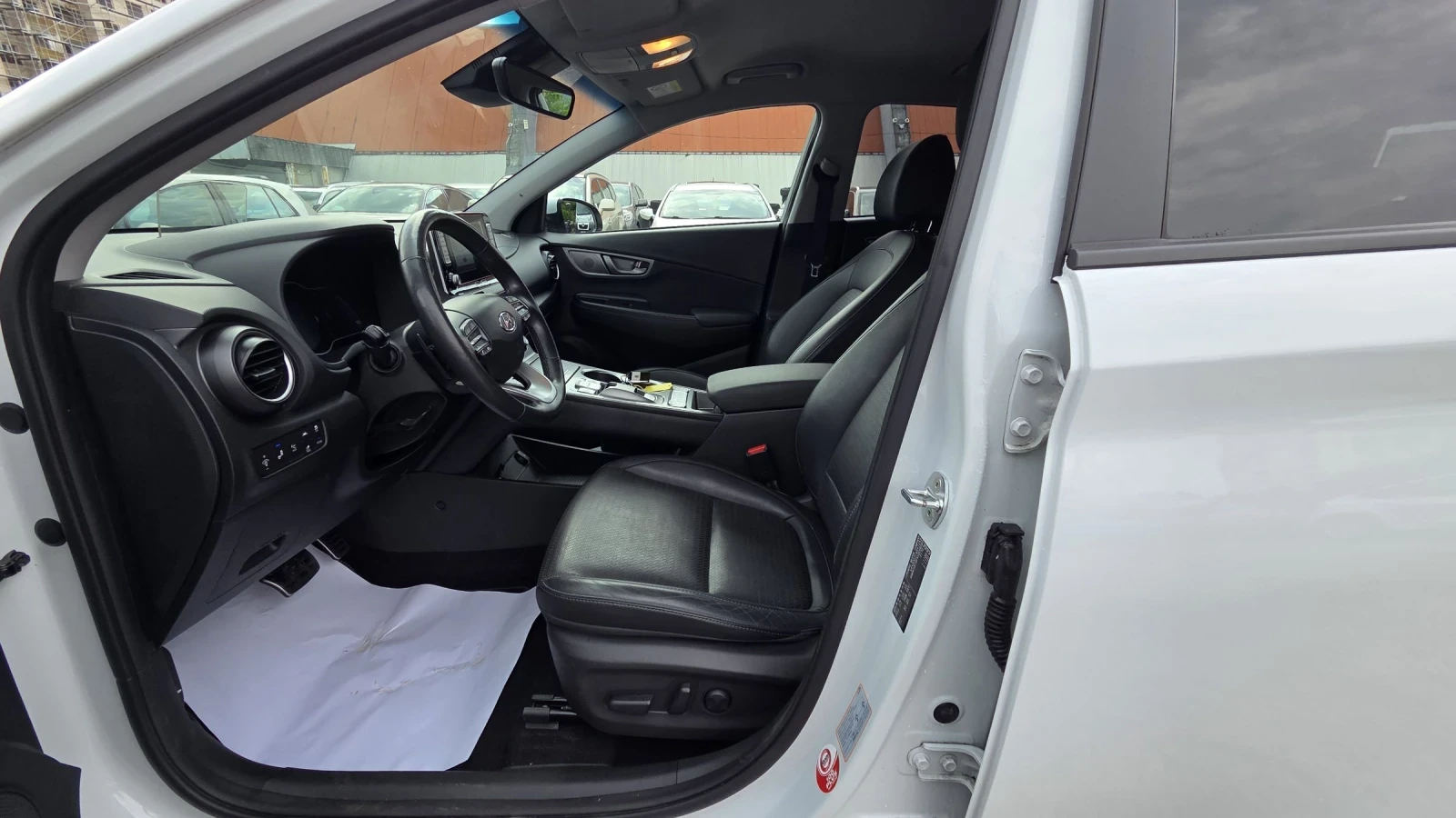 Hyundai Kona SOH100%/Premium, снимка 9 - Автомобили и джипове - 55314164