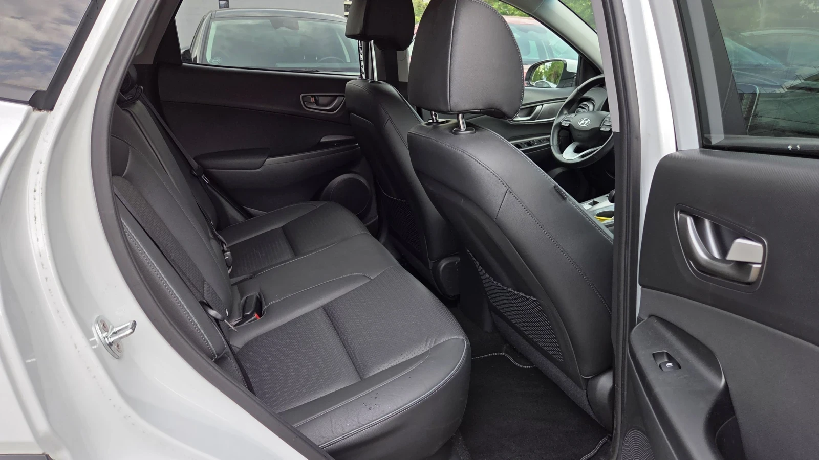 Hyundai Kona SOH100%/Premium, снимка 12 - Автомобили и джипове - 55314164
