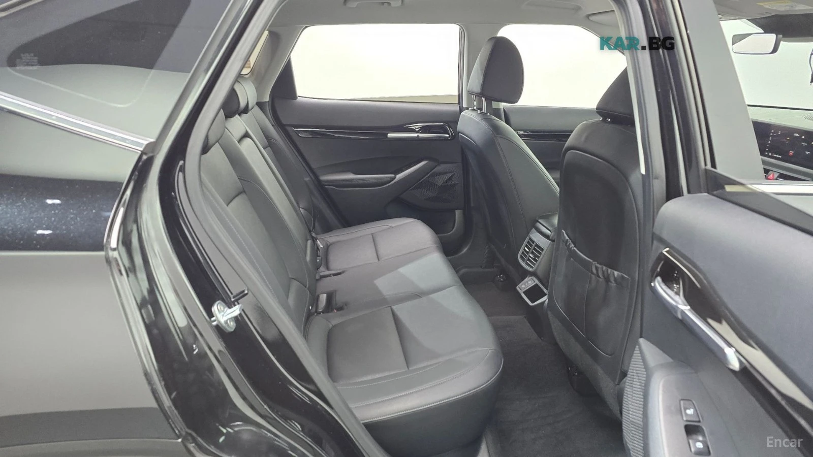 Kia Seltos 1.6T* Signature* ПОДГРЕВ* ОБДУХВАНЕ* 360* КОЖА* , снимка 11 - Автомобили и джипове - 55819236