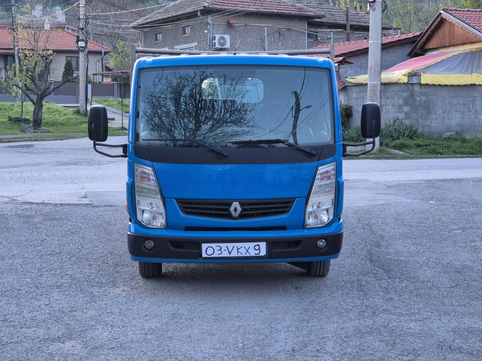 Renault Maxity 2.5  3500KG   163000!!! - изображение 3