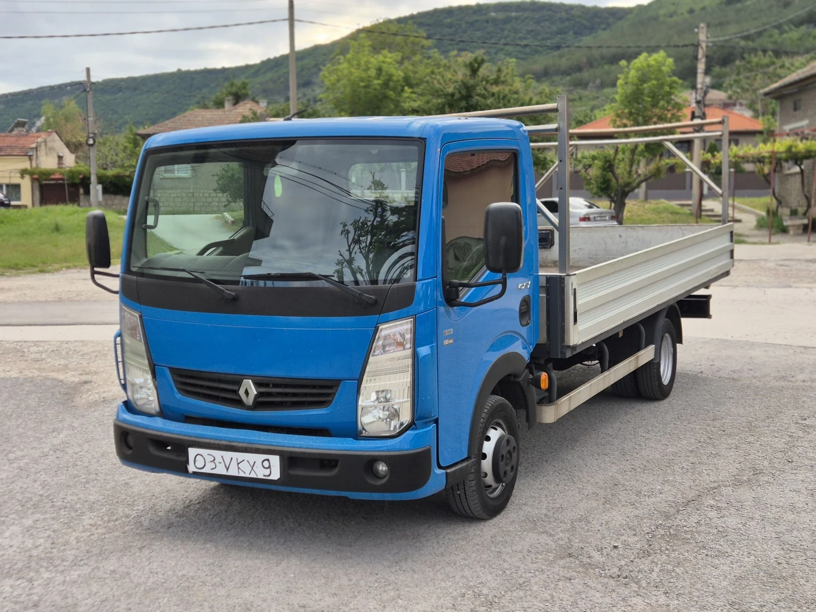 Renault Maxity 2.5  3500KG   163000!!! - изображение 4