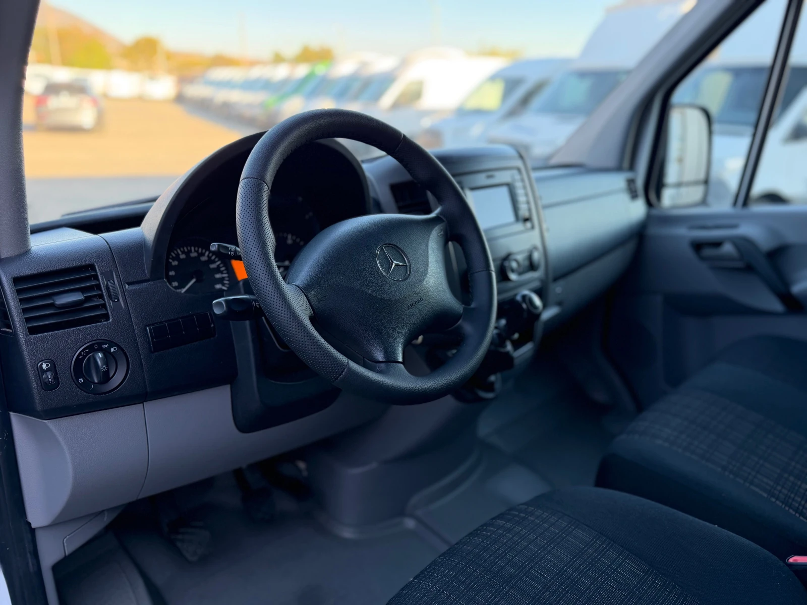 Mercedes-Benz Sprinter 316 ХЛАДИЛЕН-220V!КЛИМА!FULL!ТОП!, снимка 14 - Бусове и автобуси - 56338707